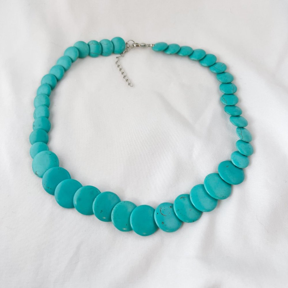 Graduated Faux Turquoise Necklace